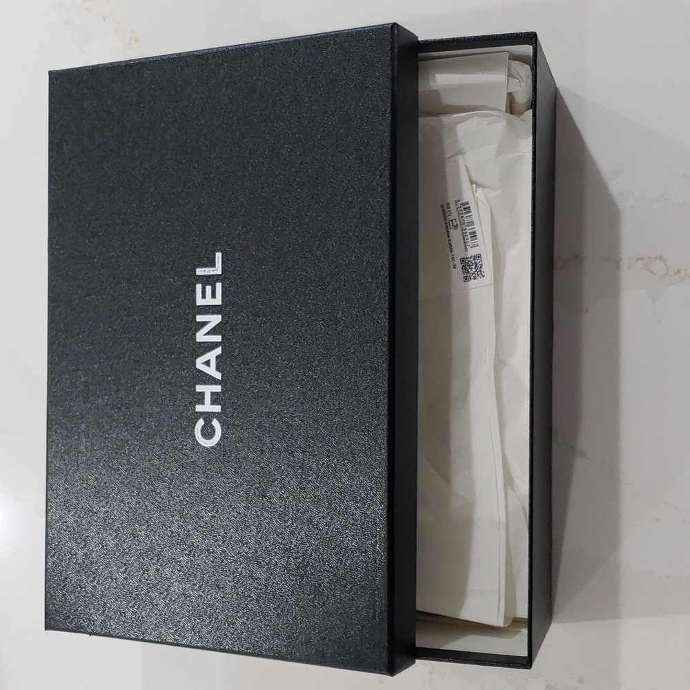 Chanel shoe box
